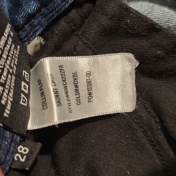 Hudson Collin Flap Skinny Crop Distressed Jeans Color DKBL Size 28 EUC MSRP $195 - Picture 9 of 11